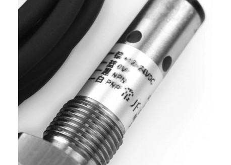Sensor de nivel de líquido capacitivo industrial para líquidos de alta viscosidad