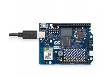 Arduino UNO Q (2GB)