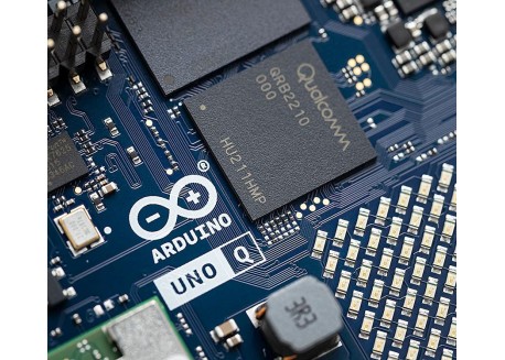 Arduino UNO Q (2GB)